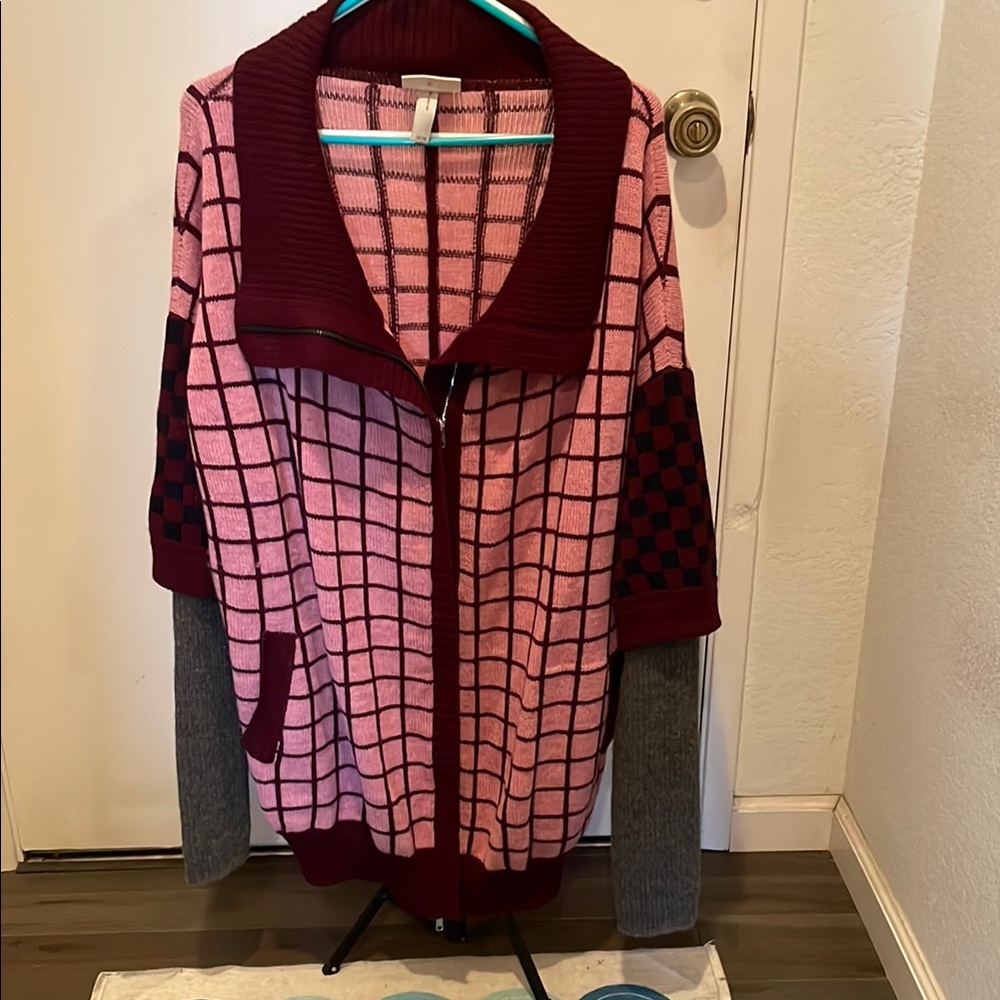 Elegant Pink and Burgundy Women's Cardigan